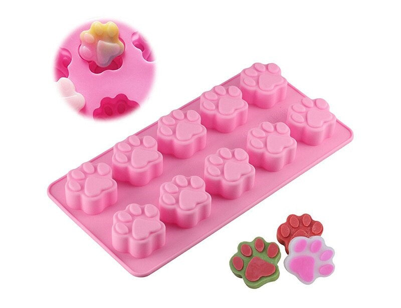Moules silicone pour 18 os et 10 pattes de chien. – Silicone-gourmet.com